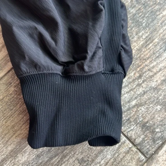 Lululemon dance studio joggers ~ EUC - Picture 9 of 12